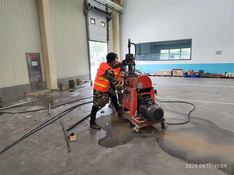 开江厂房地面下沉塌陷注浆加固施工